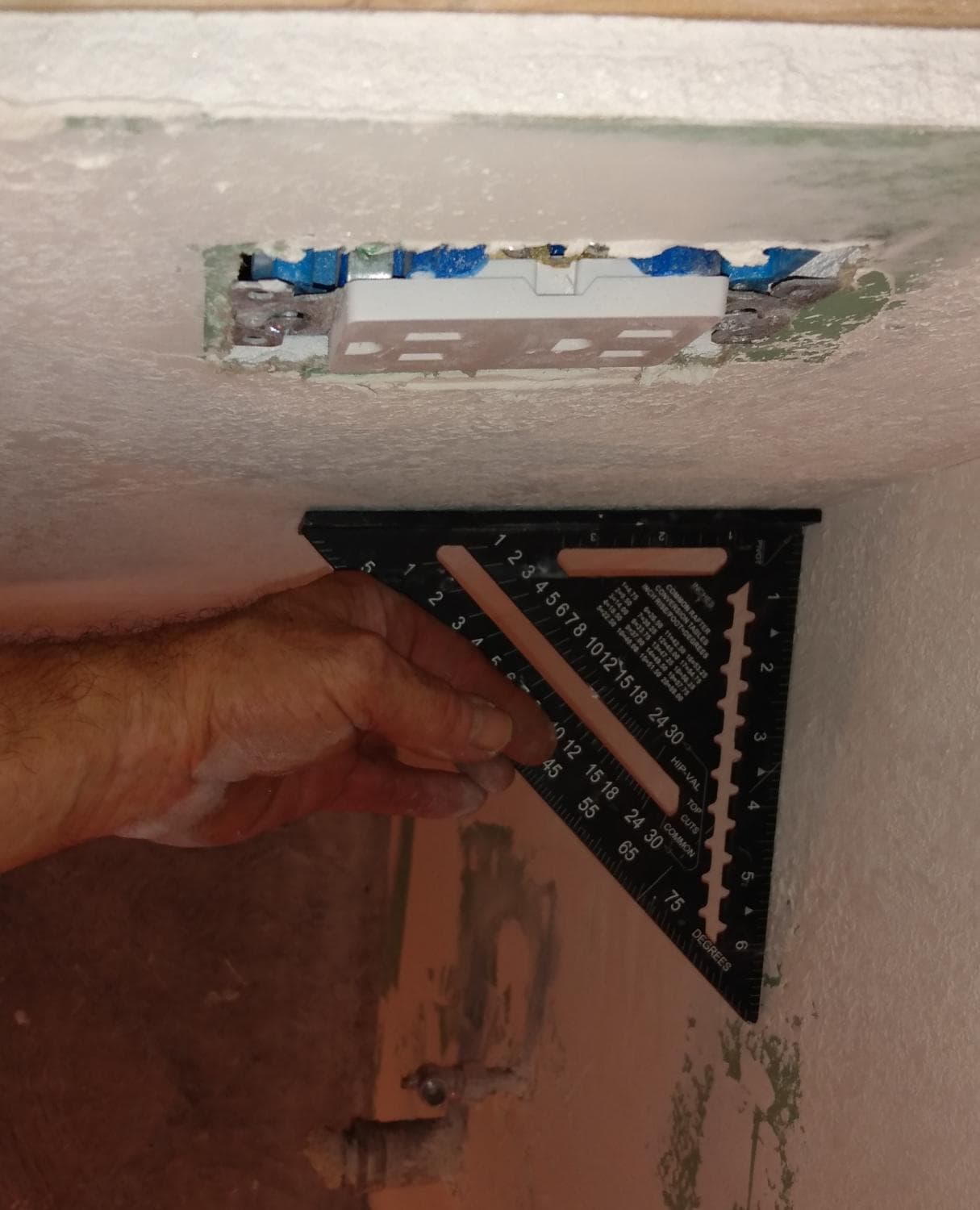 R-TECH foam + Henry waterproofing membrane for long-term protection
